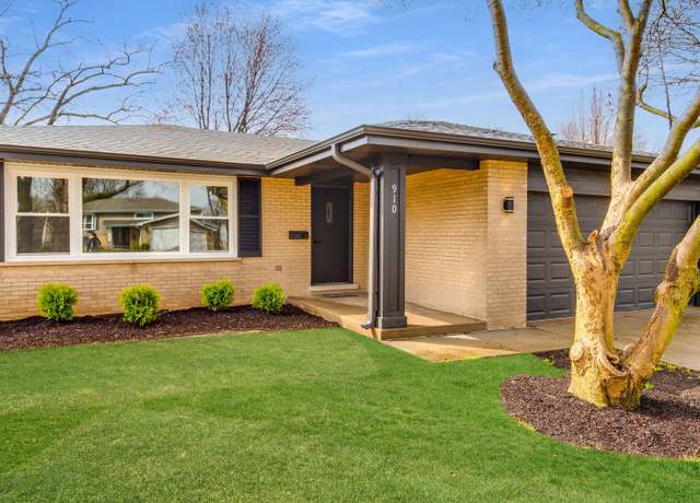 Property at 910 S Lancaster St, Mount Prospect, IL 60056, 3 beds, 2 baths