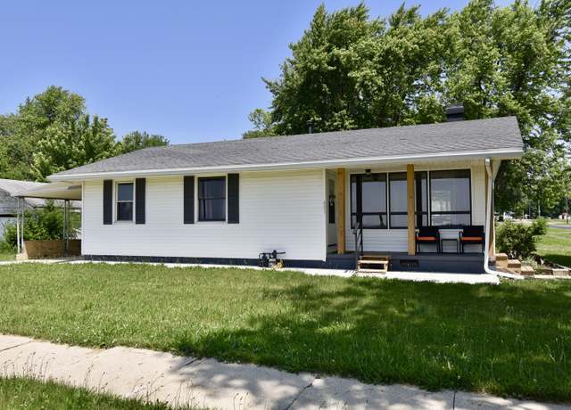 Property at 401 W Boundary St, Stanford, IL 61774, 3 beds, 1 bath