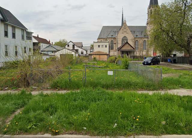 Property at 316 W 59th Pl, Chicago, IL 60621