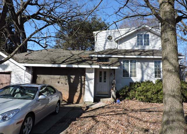 Property at 1032 Parkwood Ave, Park Ridge, IL 60068, 3 beds, 3 baths