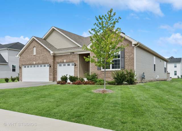 Property at 2096 Country Hills Dr, Yorkville, IL 60560, 3 beds, 2 baths