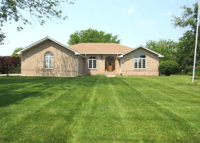 Property at 12900 S 104th Ave, Palos Park, IL 60464, 5 beds, 3.5 baths