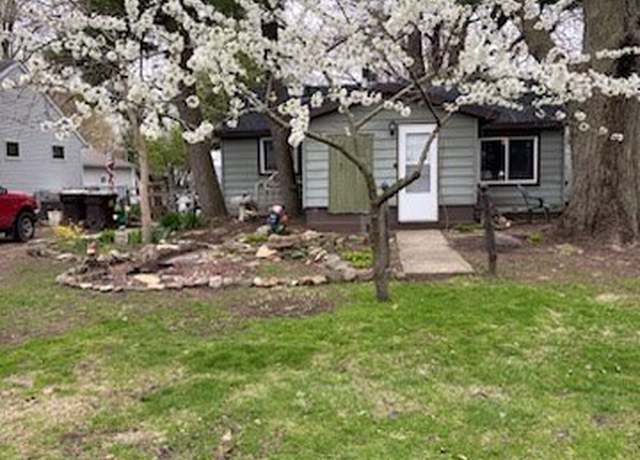 Property at 1104 Arland St, Rock Falls, IL 61071, 2 beds, 1 bath