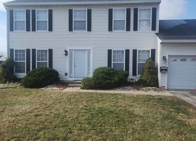 Property at 136 Moonlight Rd, Matteson, IL 60443, 4 beds, 2.5 baths