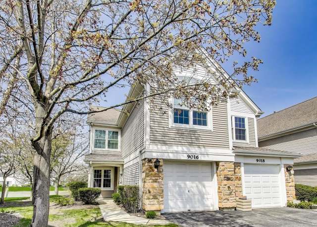 Property at 9016 W Heathwood Cir, Niles, IL 60714, 2 beds, 2.5 baths
