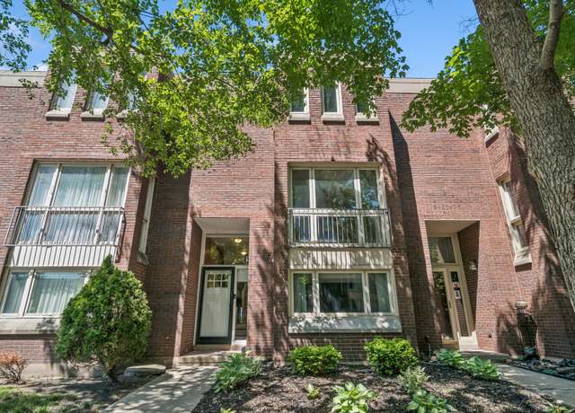 Property at 2717 S Michigan Ave, Chicago, IL 60616, 4 beds, 3 baths