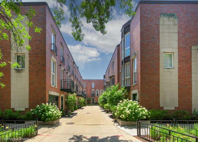Property at 1125 W Newport Ave Unit E, Chicago, IL 60657, 3 beds, 2.5 baths