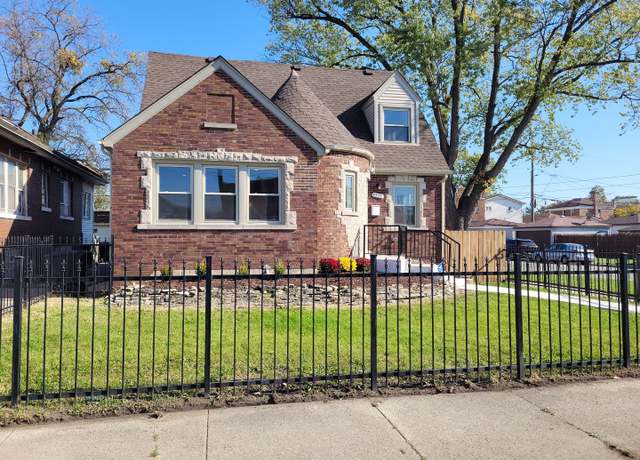 Property at 8357 S Hermitage Ave, Chicago, IL 60620, 5 beds, 3.5 baths