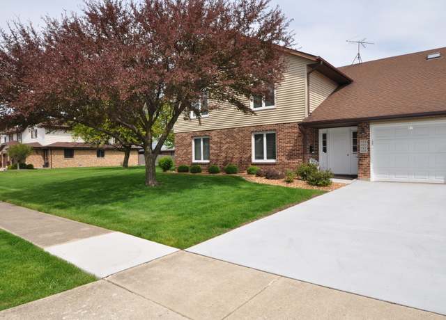 Property at 815 Meadow Rdg #2, New Lenox, IL 60451, 2 beds, 2 baths