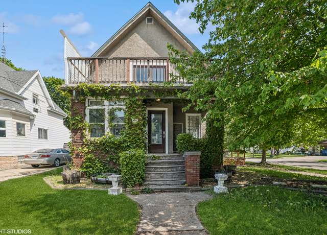 Property at 827 Lewis St, Dekalb, IL 60115, 3 beds, 1.5 baths