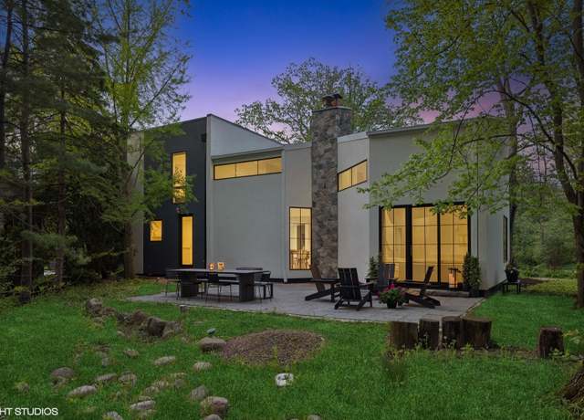 Property at 938 Old Green Bay Rd, Winnetka, IL 60093, 4 beds, 3 baths