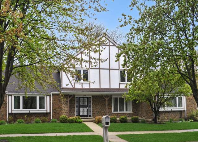 Property at 23 Westmoreland Ln, Naperville, IL 60540, 4 beds, 2.5 baths