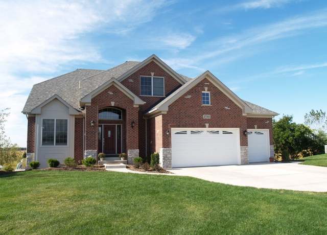 Property at 614 Gamble Dr, Lisle, IL 60532, 5 beds, 3.5 baths