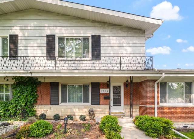 Property at 7013 W Greenleaf St, Niles, IL 60714, 3 beds, 2.5 baths