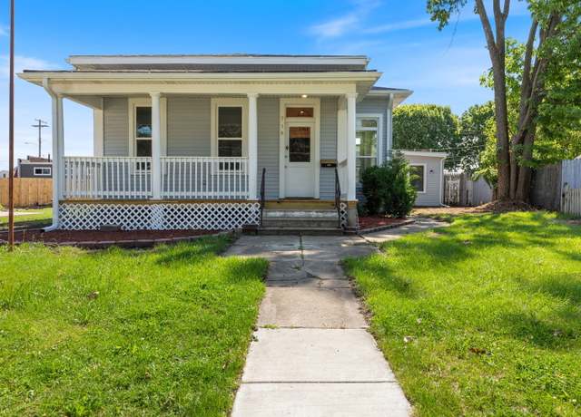 Property at 718 Sycamore St, Ottawa, IL 61350, 3 beds, 2 baths