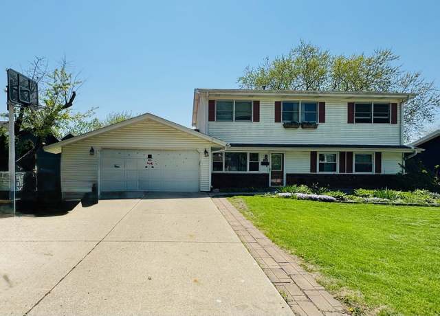 Property at 1629 Syracuse Ln, Schaumburg, IL 60193, 6 beds, 3.5 baths