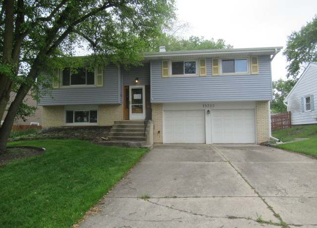 Property at 15222 Huntington Ct, Orland Park, IL 60462, 3 beds, 2 baths