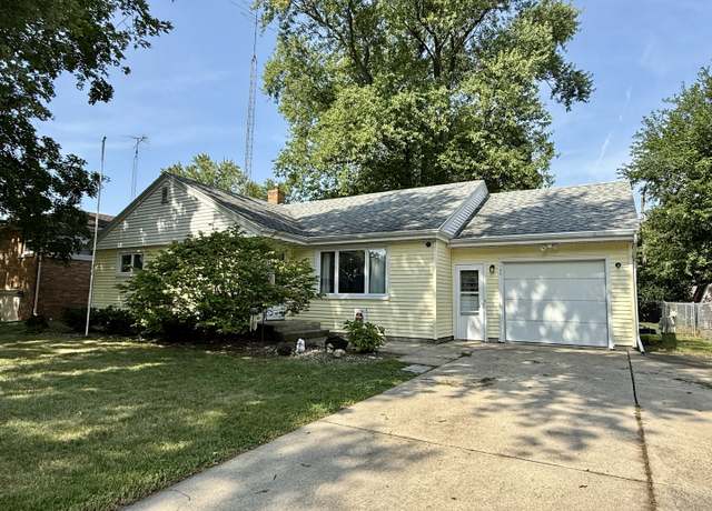 Property at 1145 S 8th Ave, Kankakee, IL 60901, 3 beds, 1 bath