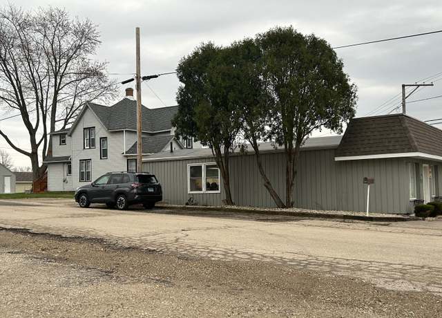 Property at 805 Lake St, Woodstock, IL 60098