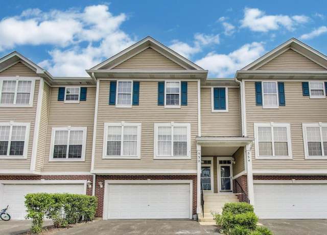 Property at 532 Declaration Ln, Aurora, IL 60502, 3 beds, 2.5 baths