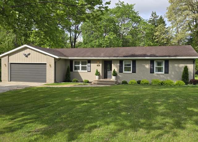 Property at 1810 Sylvan Ct, Freeport, IL 61032, 4 beds, 2.5 baths