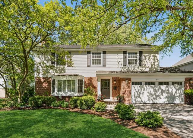Property at 1312 Canterbury Ln, Glenview, IL 60025, 4 beds, 2.5 baths