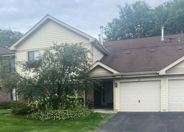 Property at 823 E Coach Rd #8, Palatine, IL 60074, 3 beds, 2 baths