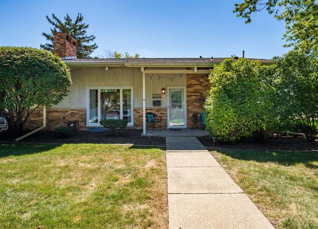 Property at 2201 Benjamin Ln #6, Bloomington, IL 61701, 3 beds, 2 baths
