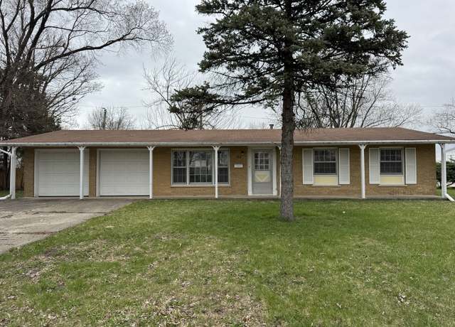 Property at 102 Circle Dr E, Montgomery, IL 60538, 3 beds, 1 bath