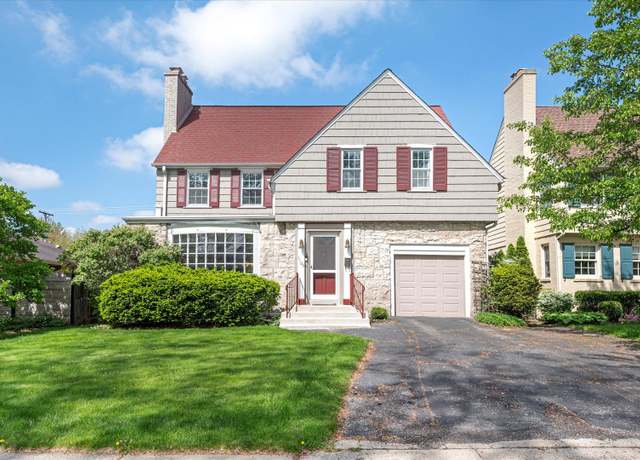 Property at 1109 Linden Ave, Oak Park, IL 60302, 4 beds, 3 baths