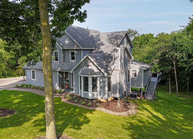 Property at 3 Laurel Ct, Galena, IL 61036, 5 beds, 5.5 baths