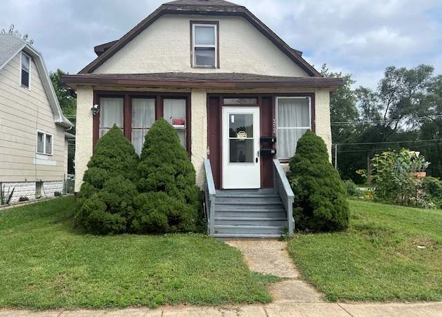 Property at 312 N 5th Ave, Kankakee, IL 60901, 3 beds, 2 baths