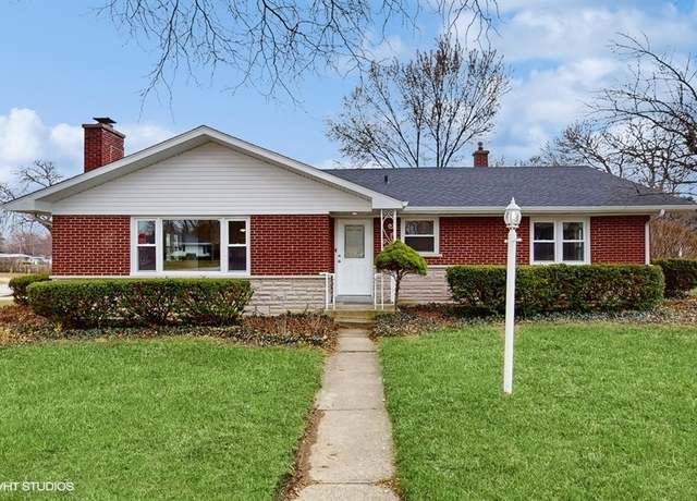 Property at 226 W Highland Dr, Chicago Heights, IL 60411, 3 beds, 3 baths