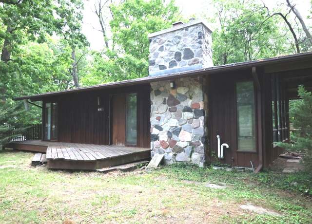 Property at N2335 Main Rd, Lake Geneva, WI 53147, 2 beds, 1 bath