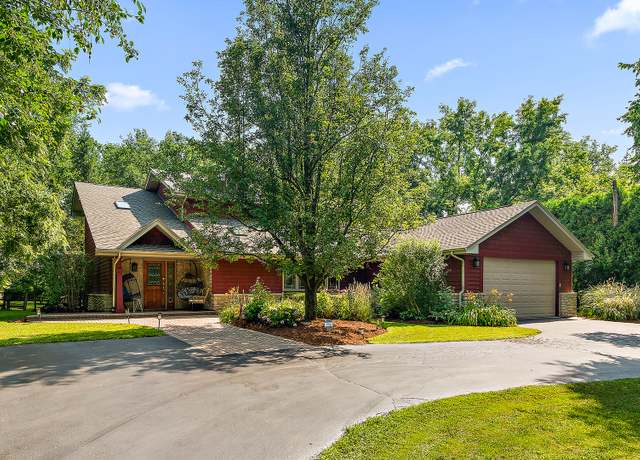 Property at 8715 W 123rd St, Palos Park, IL 60464, 3 beds, 3 baths