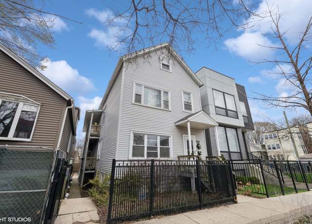 Property at 2531 W Lyndale St, Chicago, IL 60647, 10 beds, 4.5 baths