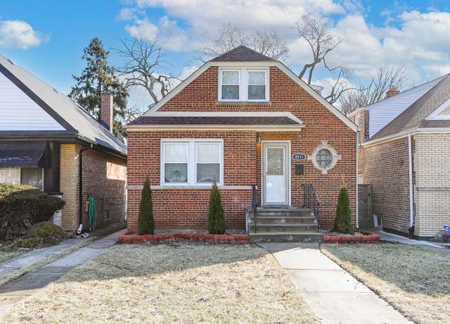 Property at 8511 S King Dr, Chicago, IL 60619, 4 beds, 3 baths