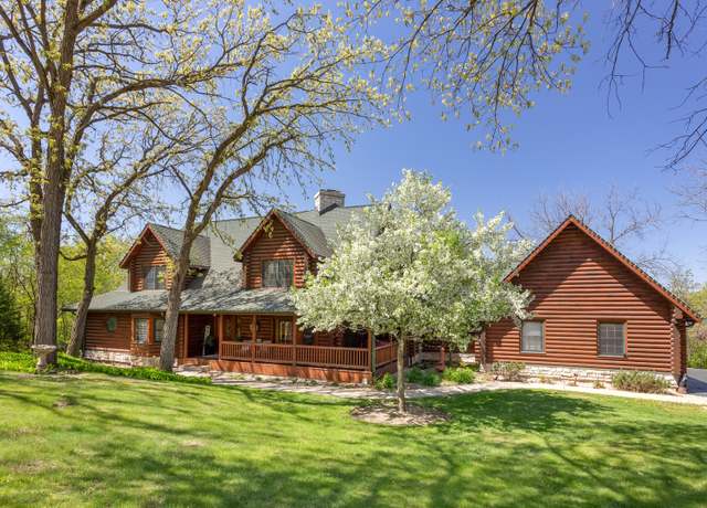 Property at 3903 Niblick Ct, Crystal Lake, IL 60012, 5 beds, 3.5 baths