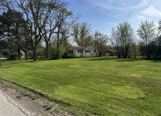 Property at 301 Forest View Ave, Elk Grove Village, IL 60007, 3 beds, 1 bath