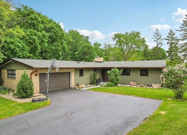 Property at 32225 N Pine Ave, Grayslake, IL 60030, 4 beds, 2.5 baths
