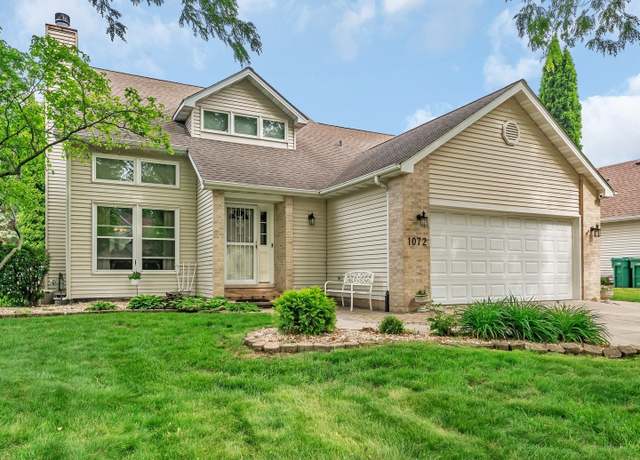 Property at 1072 Ronald Dr, Joliet, IL 60435, 3 beds, 2.5 baths