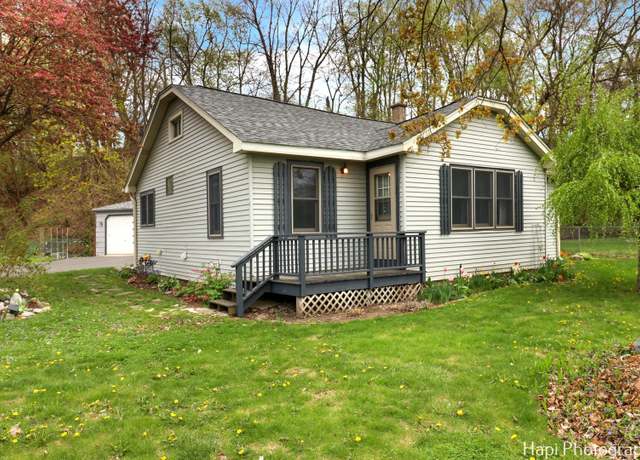 Property at 85 Bay Rd, Fox Lake, IL 60020, 3 beds, 1 bath