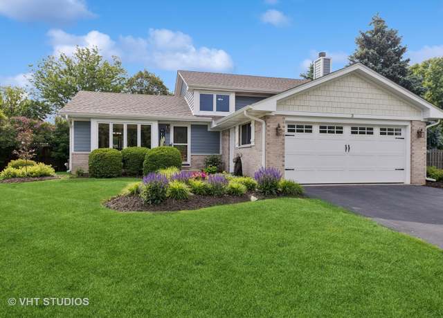 Property at 3 Starwood Ct, Bolingbrook, IL 60490, 3 beds, 3 baths