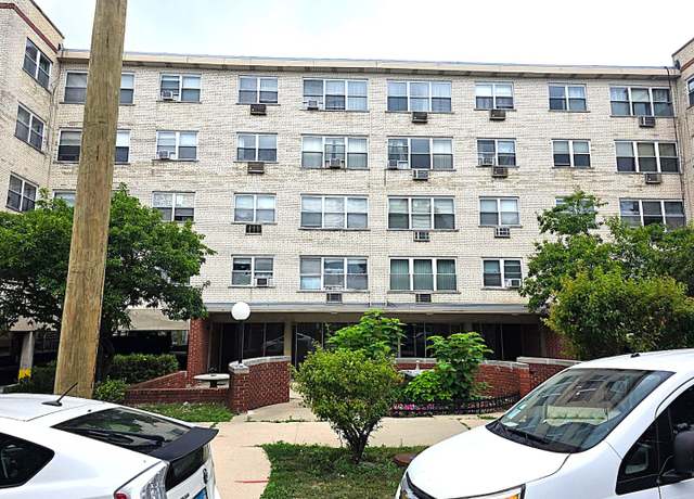Property at 6040 N Troy St #306, Chicago, IL 60659, 3 beds, 2 baths