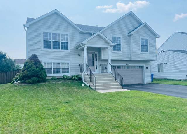 Property at 1459 S Blackhawk Cir, South Elgin, IL 60177, 4 beds, 3 baths