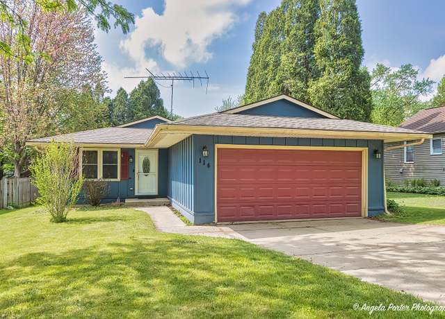 Property at 114 Woody Way, Lake In The Hills, IL 60156, 3 beds, 2 baths