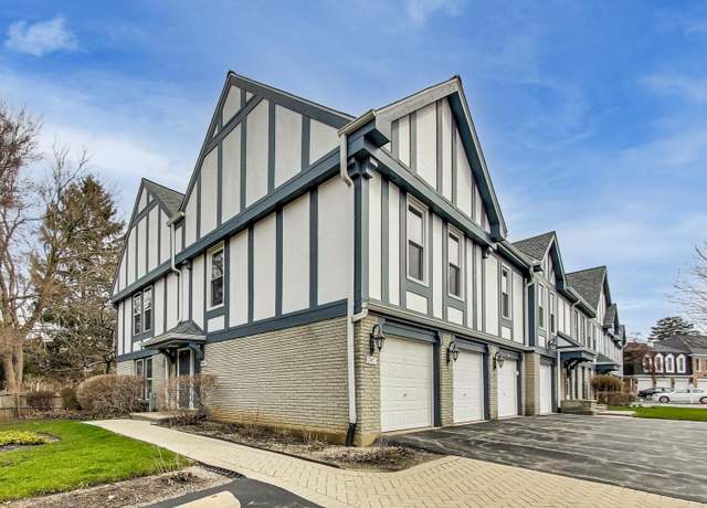 Property at 747 Garfield Ave Unit C, Libertyville, IL 60048, 3 beds, 2 baths