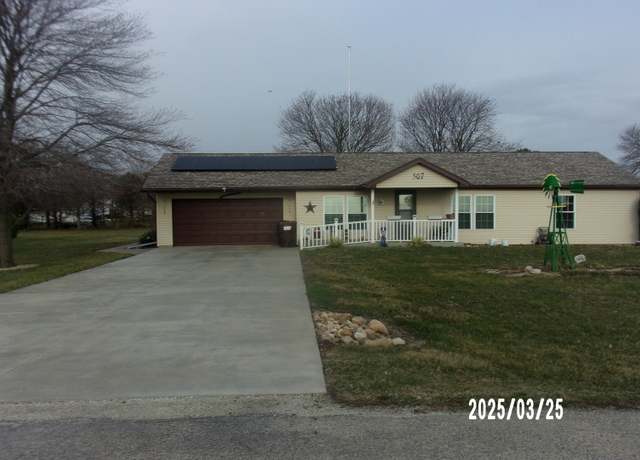Property at 507 N Fifth St, Ashkum, IL 60911, 3 beds, 2 baths