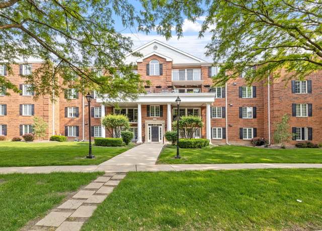 Property at 326 Park Ave #43, Clarendon Hills, IL 60514, 2 beds, 2 baths