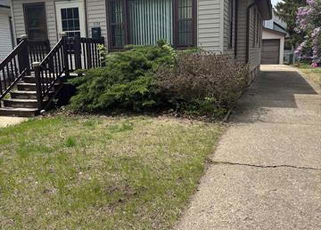 Property at 2138 Douglas St, Rockford, IL 61103, 2 beds, 1 bath
